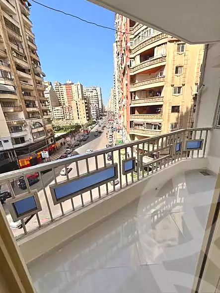 https://aqarmap.com.eg/ar/listing/7001377-for-sale-alexandria-sydy-bshr-sydy-bshr-bhry-shr-mhmwd-l-yswy