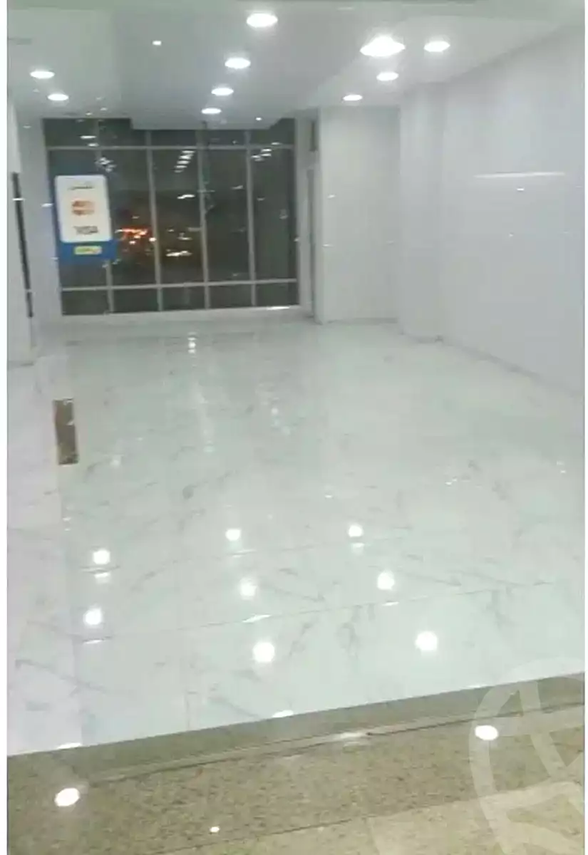 https://aqarmap.com.eg/ar/listing/7002090-for-rent-cairo-new-cairo-compounds-3-skies-mall