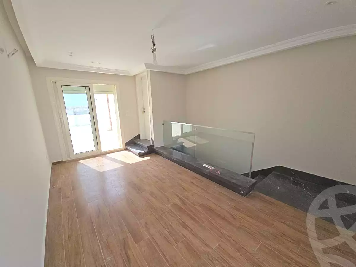 https://aqarmap.com.eg/ar/listing/7002060-for-rent-cairo-new-cairo-compounds-mountain-view-hyde-park