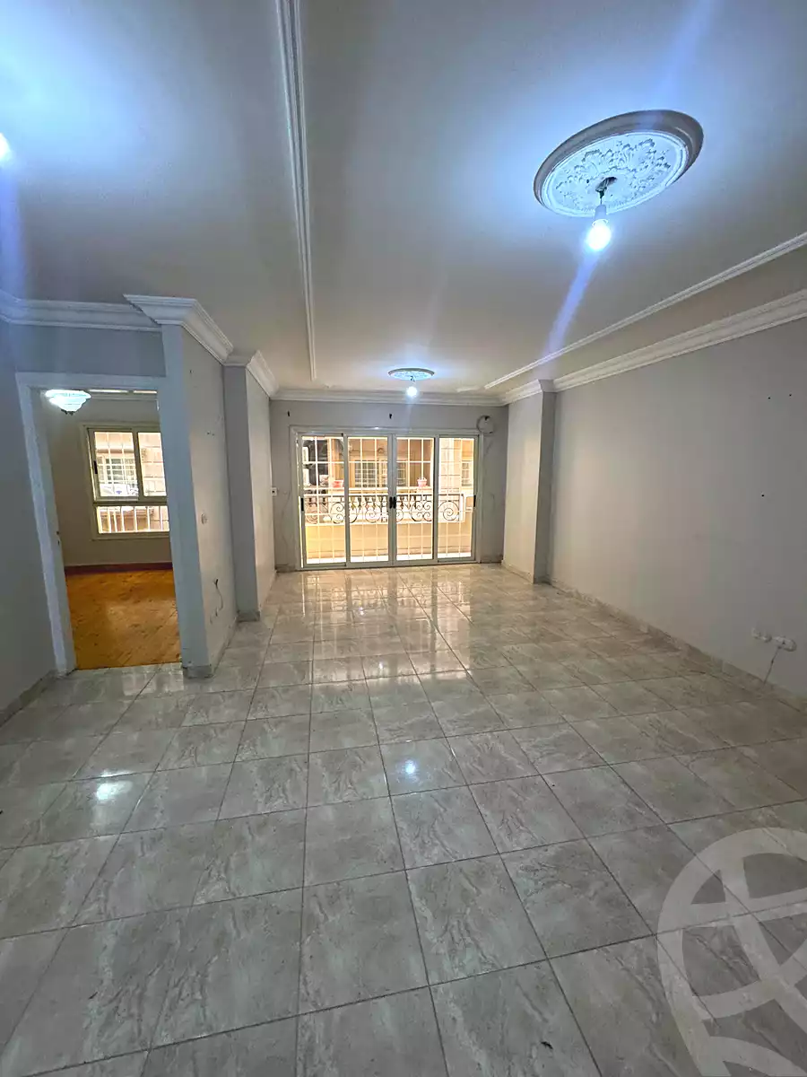 https://aqarmap.com.eg/ar/listing/7002114-for-sale-alexandria-smouha-elshohada-square-rd