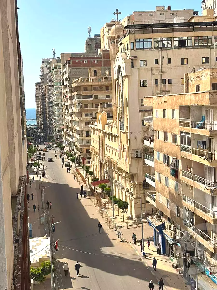 https://aqarmap.com.eg/ar/listing/7002396-for-sale-alexandria-sydy-bshr-sydy-bshr-bhry-khalil-hamada-st