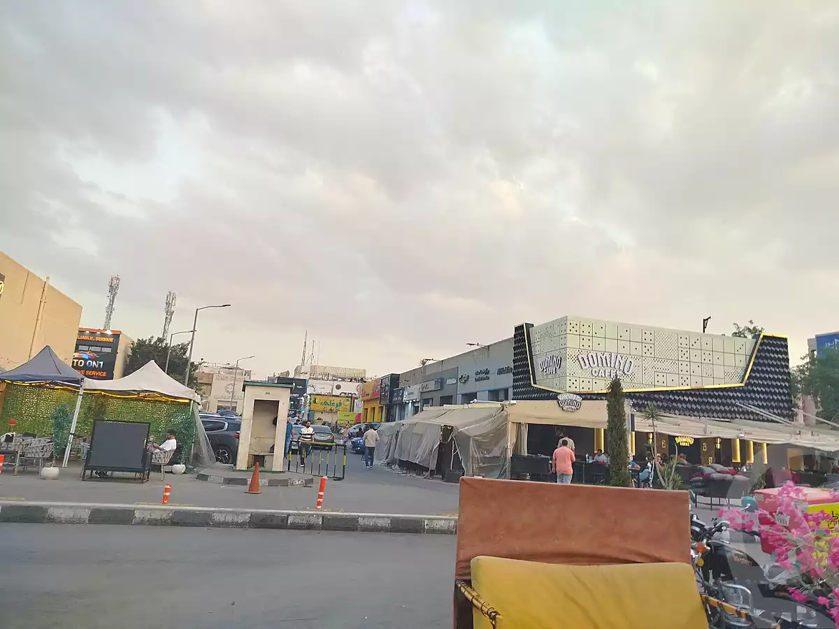 https://aqarmap.com.eg/ar/listing/7003183-for-rent-cairo-new-cairo-lrhb-city-malls-and-markets