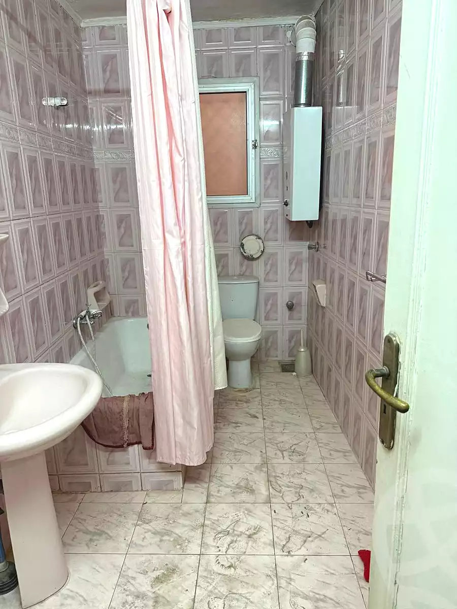 https://aqarmap.com.eg/ar/listing/7003264-for-sale-cairo-ain-shams-ahmed-esmat-st