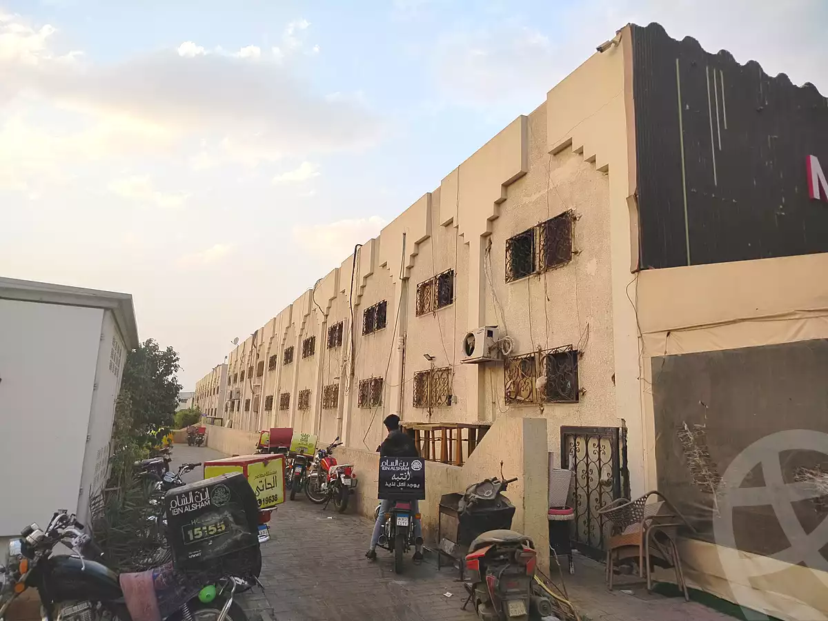 https://aqarmap.com.eg/ar/listing/6974685-for-rent-cairo-new-cairo-lrhb-city-malls-and-markets