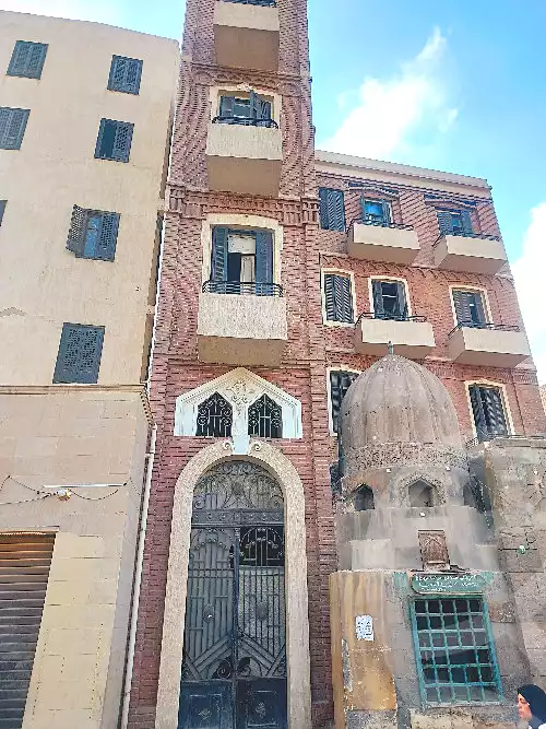 https://aqarmap.com.eg/ar/listing/7002648-for-sale-cairo-downtown-el-gamalya-el-hussein