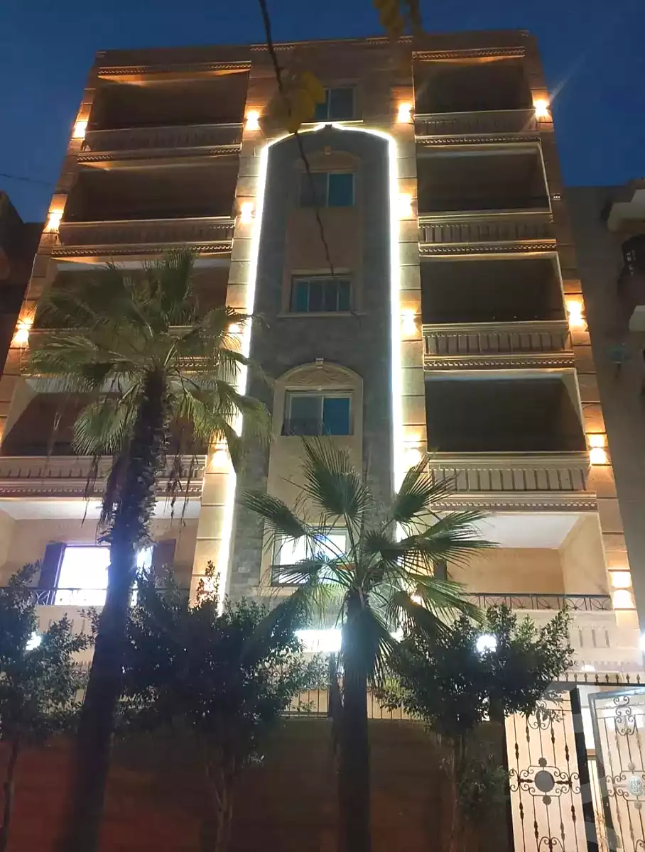 https://aqarmap.com.eg/ar/listing/7003527-for-sale-cairo-el-haram-el-maryotya-nazlet-el-seesy-st