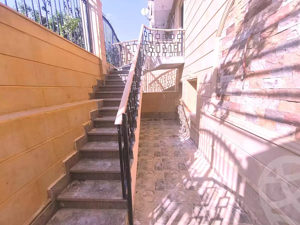 https://aqarmap.com.eg/ar/listing/7003884-for-sale-cairo-15th-of-may-Neighbourhood 10