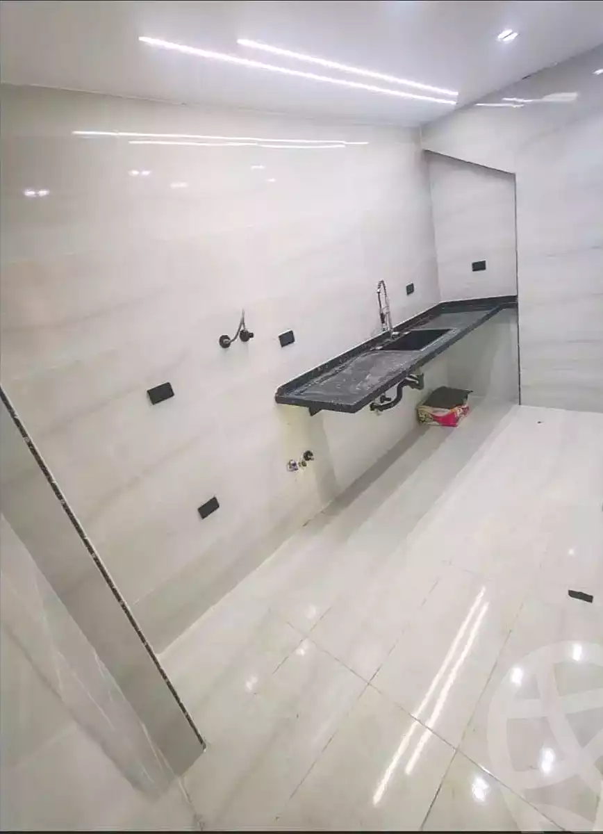 https://aqarmap.com.eg/ar/listing/7005173-for-sale-alexandria-al-agamy-el-hanouvel-trablose-st