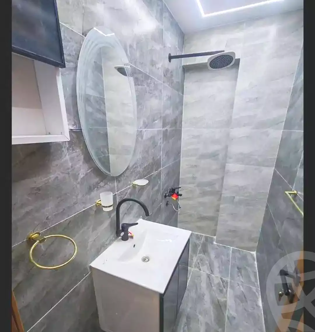 https://aqarmap.com.eg/ar/listing/7005415-for-sale-alexandria-al-agamy-el-hanouvel-trablose-st