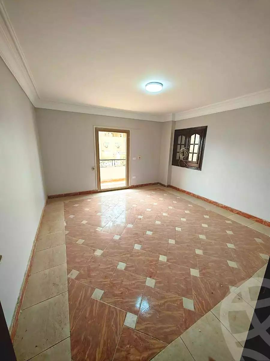 https://aqarmap.com.eg/ar/listing/7005575-for-sale-cairo-helwan-ahmed-enci-st
