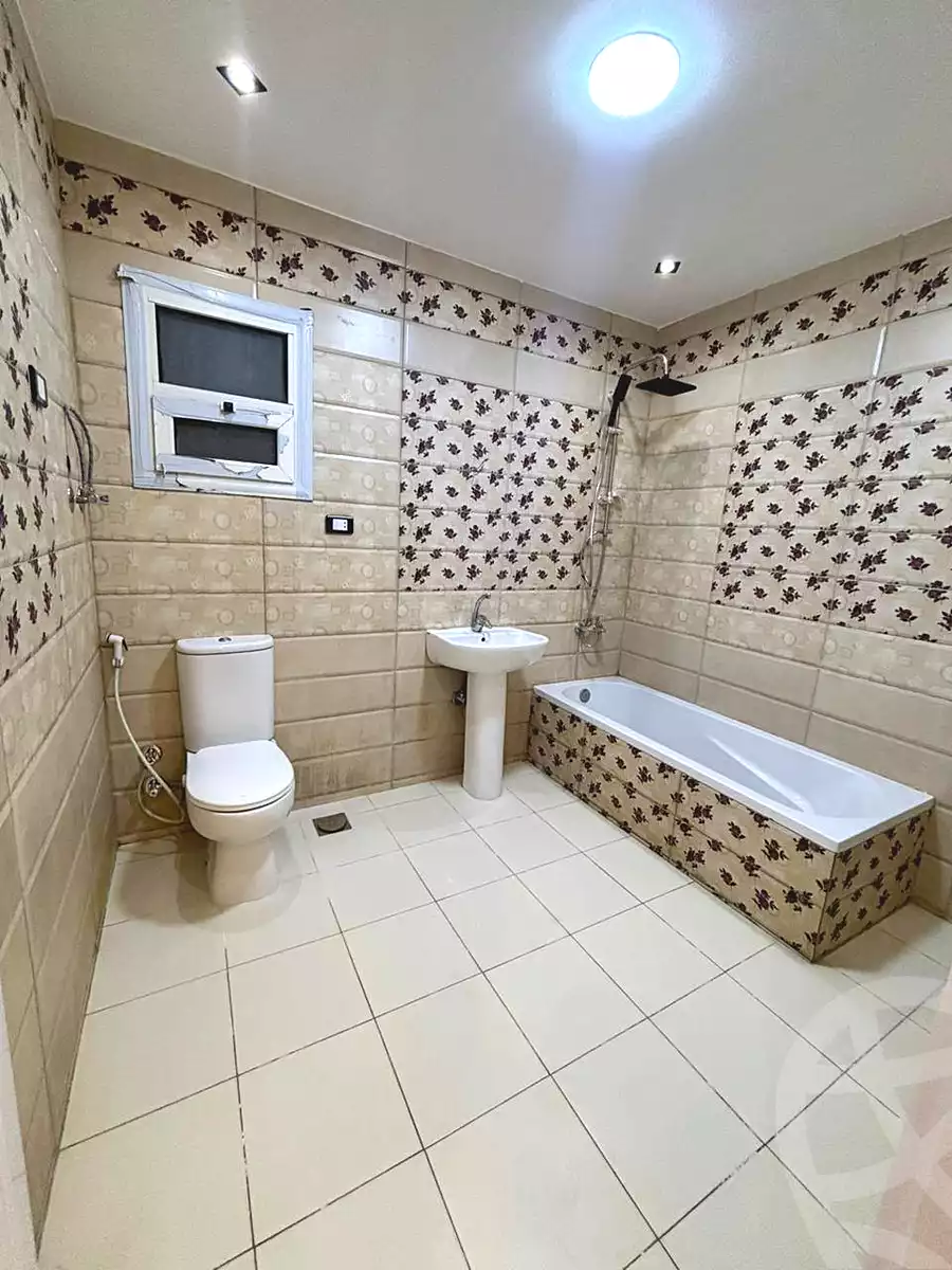 https://aqarmap.com.eg/ar/listing/7005635-for-sale-alexandria-sydy-bshr-sydy-bshr-bhry-khalil-hamada-st