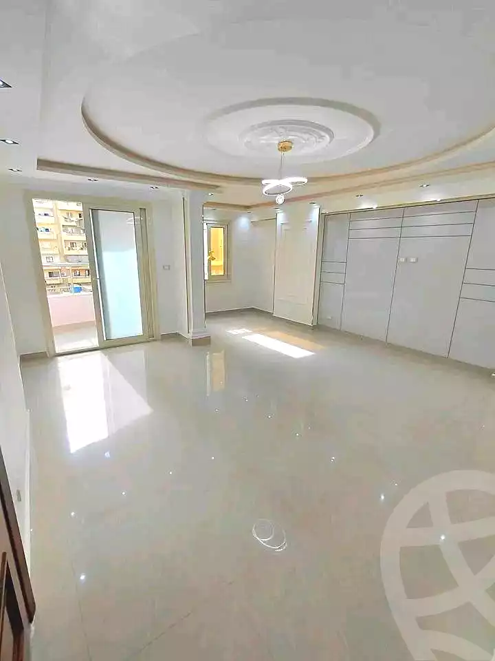https://aqarmap.com.eg/ar/listing/7005721-for-sale-alexandria-sydy-bshr-sydy-bshr-bhry-street-15
