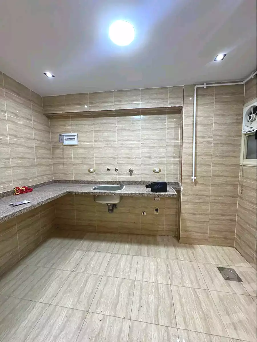 https://aqarmap.com.eg/ar/listing/7006006-for-sale-alexandria-sydy-bshr-sydy-bshr-bhry-shr-mhmwd-l-yswy