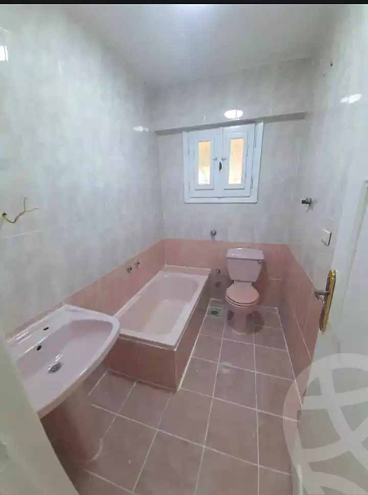 https://aqarmap.com.eg/en/listing/7006102-for-sale-alexandria-al-agamy-shataa-el-nakheel