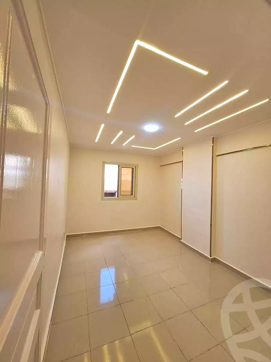 https://aqarmap.com.eg/ar/listing/7006445-for-sale-alexandria-miami-khld-bn-lwlyd