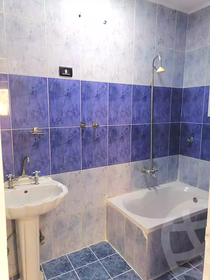 https://aqarmap.com.eg/ar/listing/7006933-for-sale-alexandria-al-agamy-shataa-el-nakheel