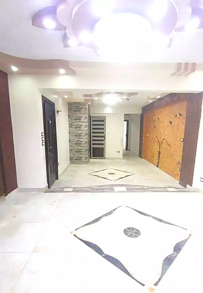 https://aqarmap.com.eg/ar/listing/7007030-for-sale-alexandria-new-miami-eskot