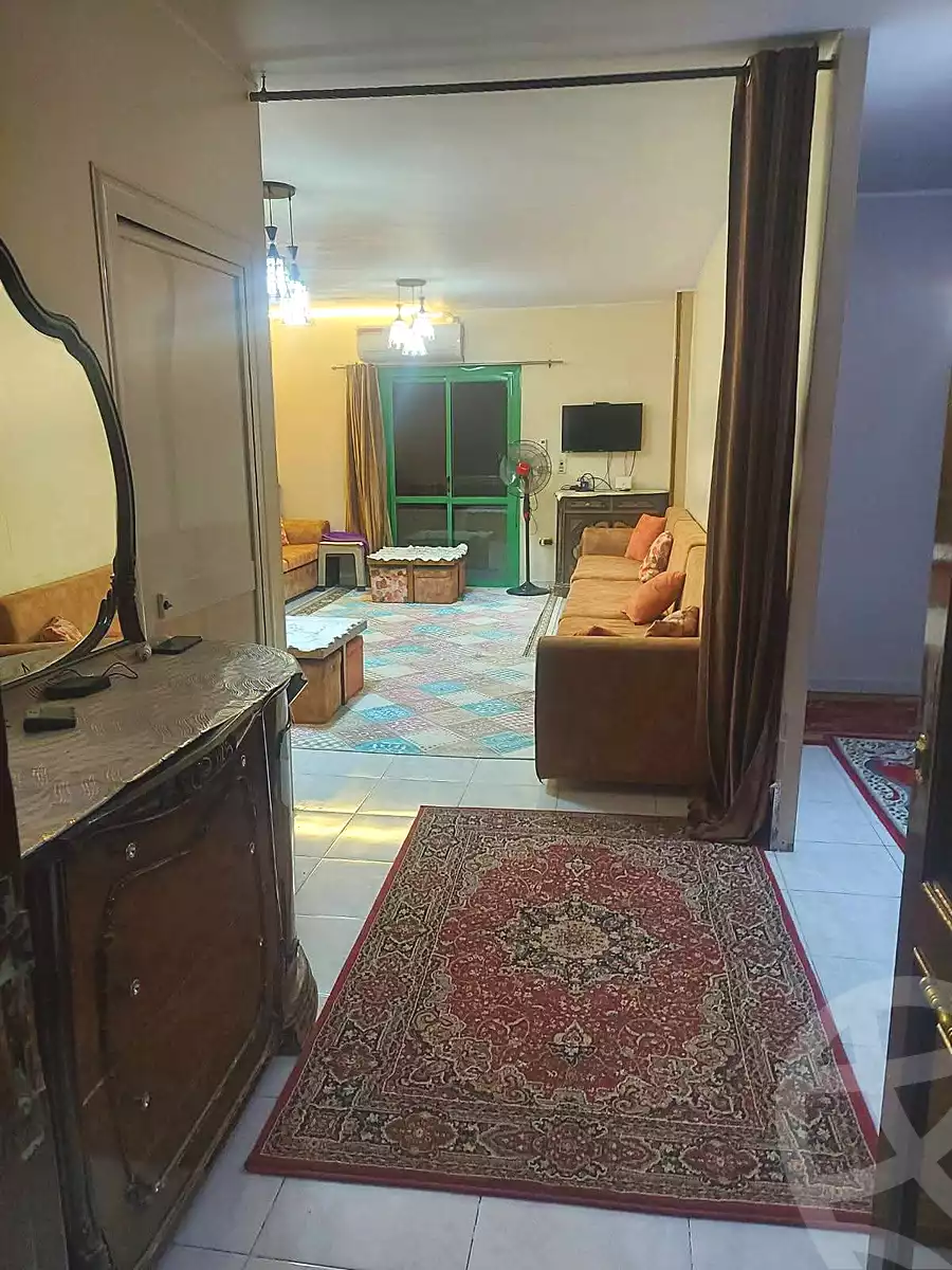 https://aqarmap.com.eg/en/listing/7007176-for-sale-cairo-helwan-ahmed-enci-st