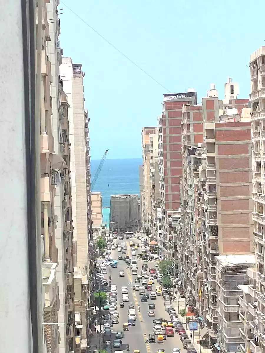 https://aqarmap.com.eg/ar/listing/7008190-for-sale-alexandria-sydy-bshr-sydy-bshr-bhry