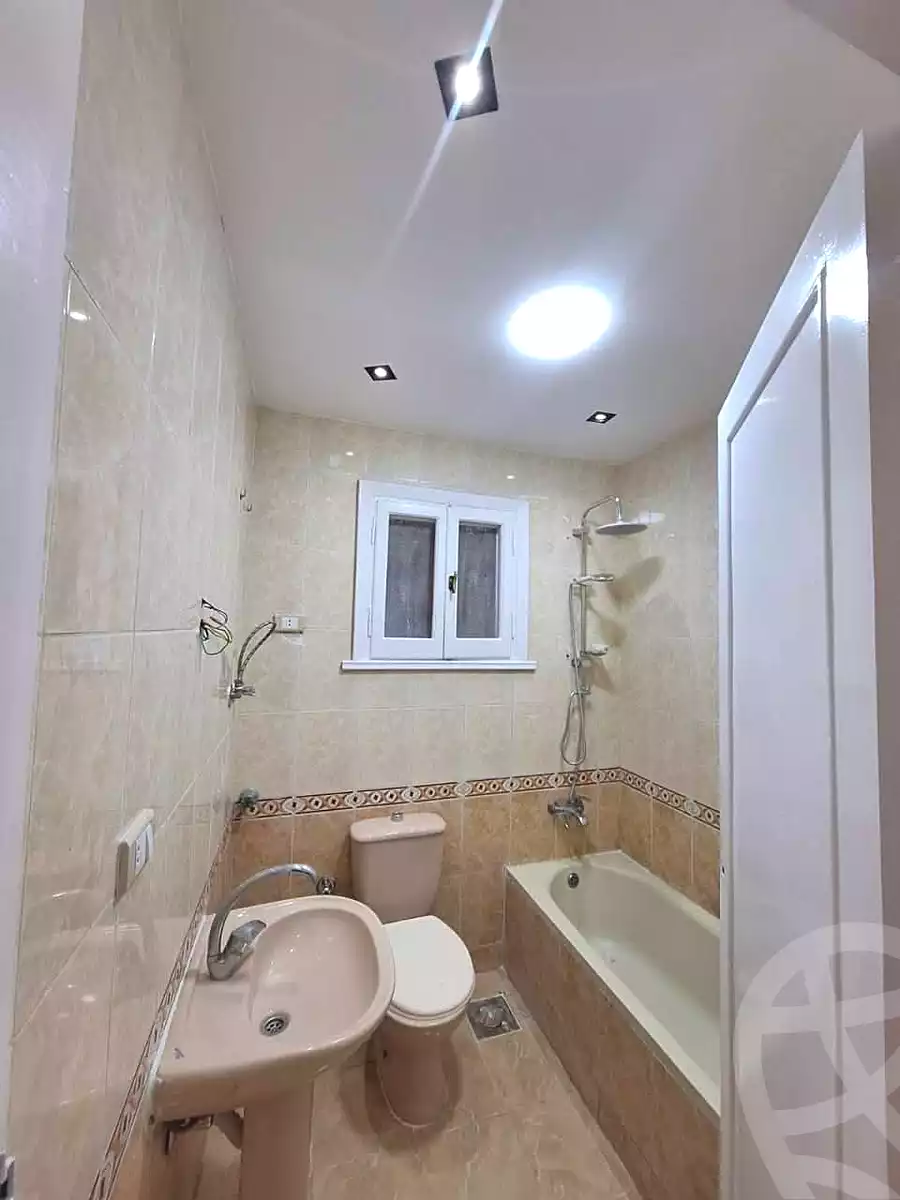 https://aqarmap.com.eg/ar/listing/7008206-for-sale-alexandria-sydy-bshr-sydy-bshr-bhry-street-17