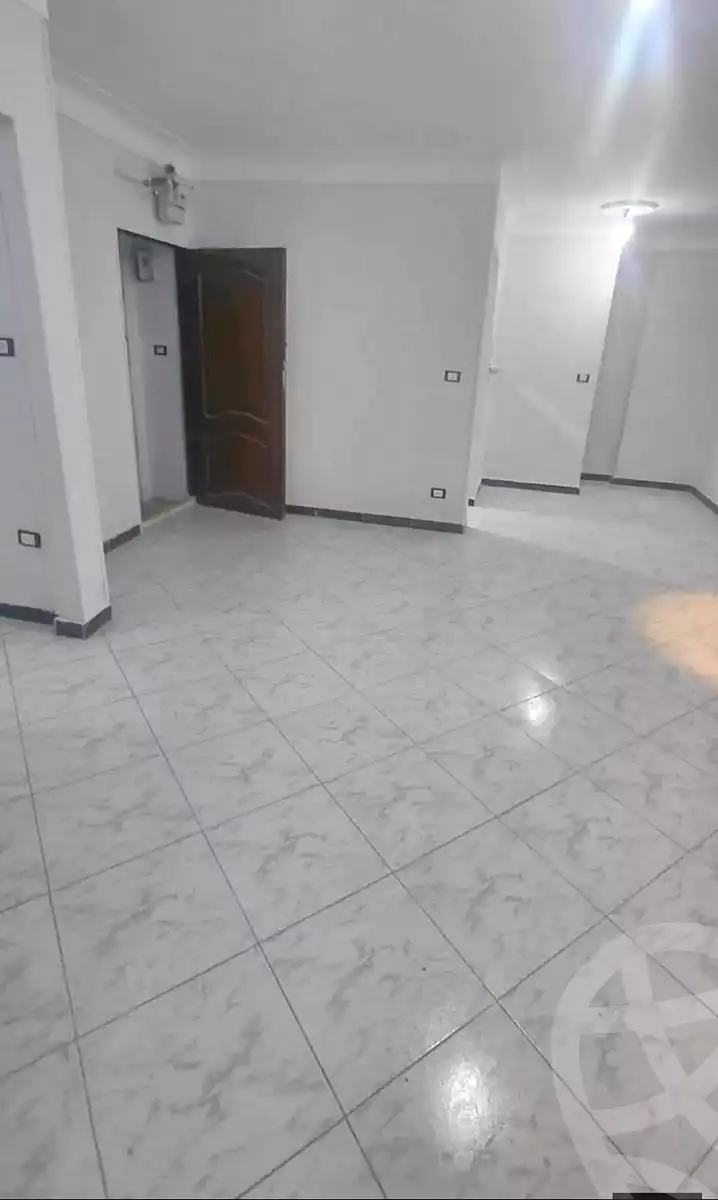 https://aqarmap.com.eg/ar/listing/7008399-for-sale-alexandria-sydy-bshr-sydy-bshr-bhry-el-fakharany-st