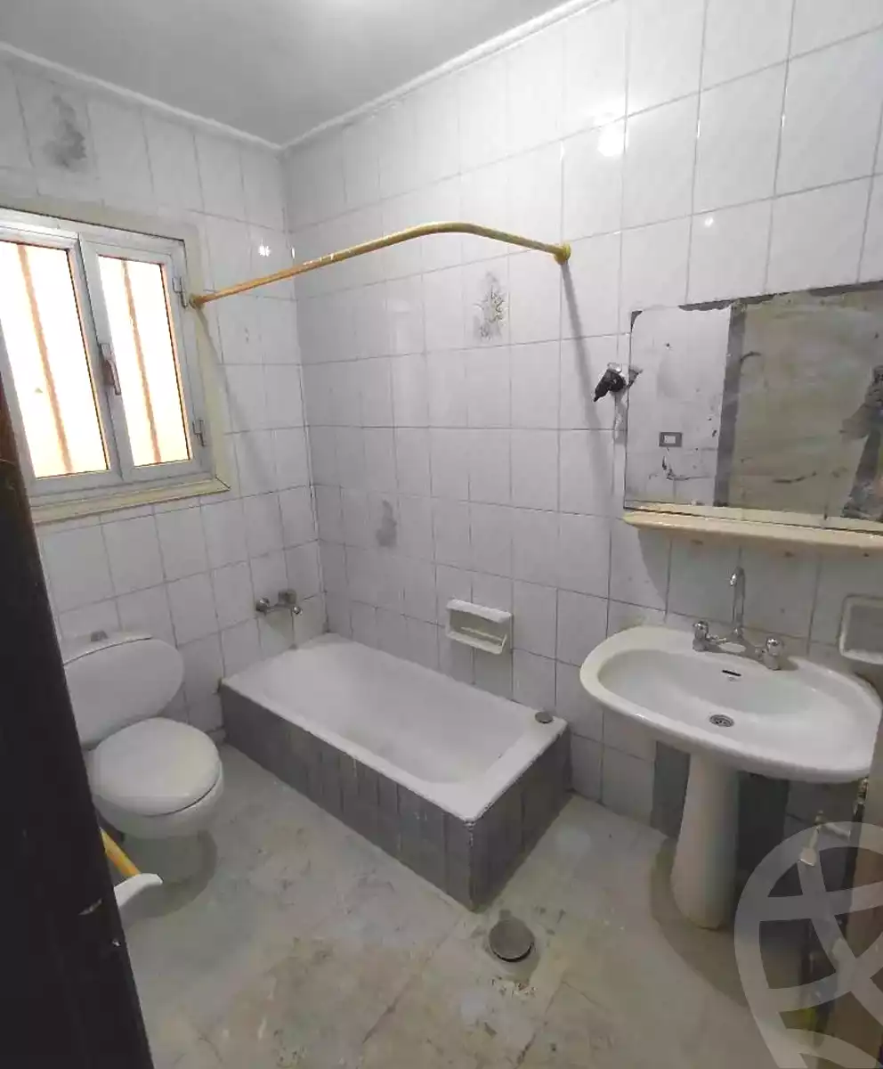 https://aqarmap.com.eg/en/listing/7008511-for-sale-alexandria-sydy-bshr-sydy-bshr-bhry-shr-khld-bn-lwlyd