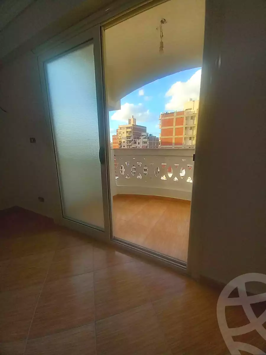 https://aqarmap.com.eg/ar/listing/7008636-for-sale-alexandria-sydy-bshr-sydy-bshr-bhry