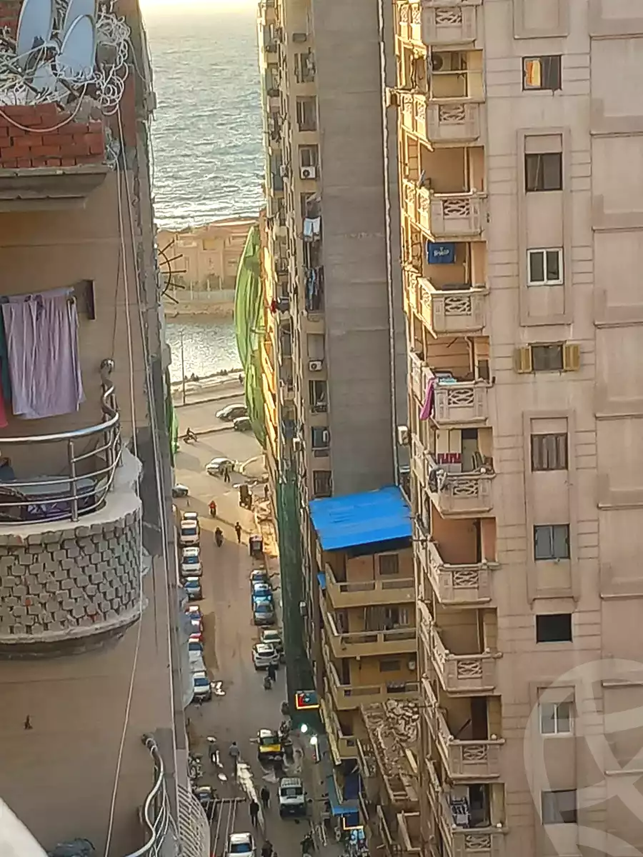 https://aqarmap.com.eg/ar/listing/7008636-for-sale-alexandria-sydy-bshr-sydy-bshr-bhry