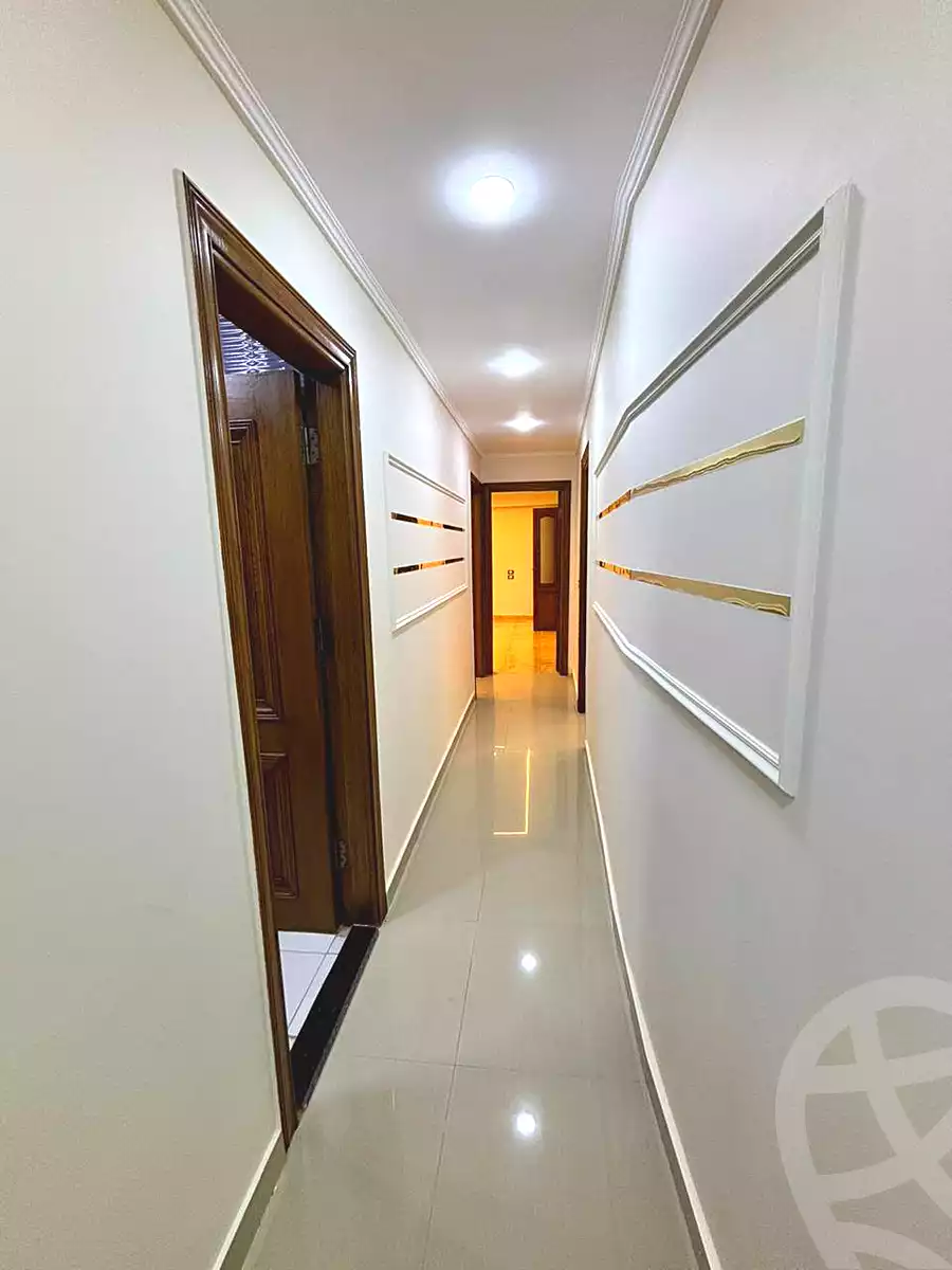 https://aqarmap.com.eg/ar/listing/7009595-for-sale-alexandria-sydy-bshr-sydy-bshr-bhry-shr-mhmwd-l-yswy