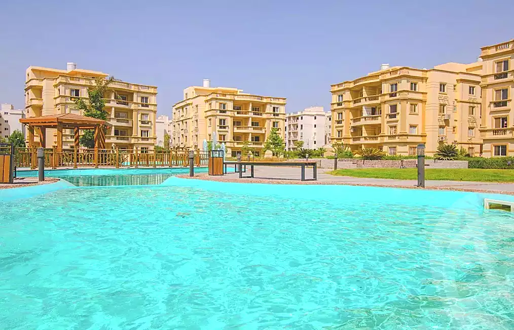 https://aqarmap.com.eg/en/listing/7005069-for-sale-cairo-6th-of-october-hadaeq-october-compounds-golf-residences