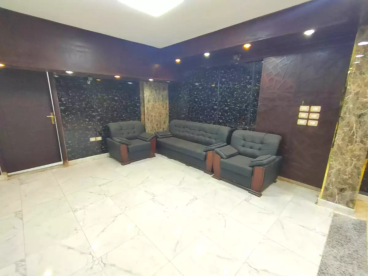 https://aqarmap.com.eg/ar/listing/7011365-for-sale-cairo-hadayek-el-ahram-area-f