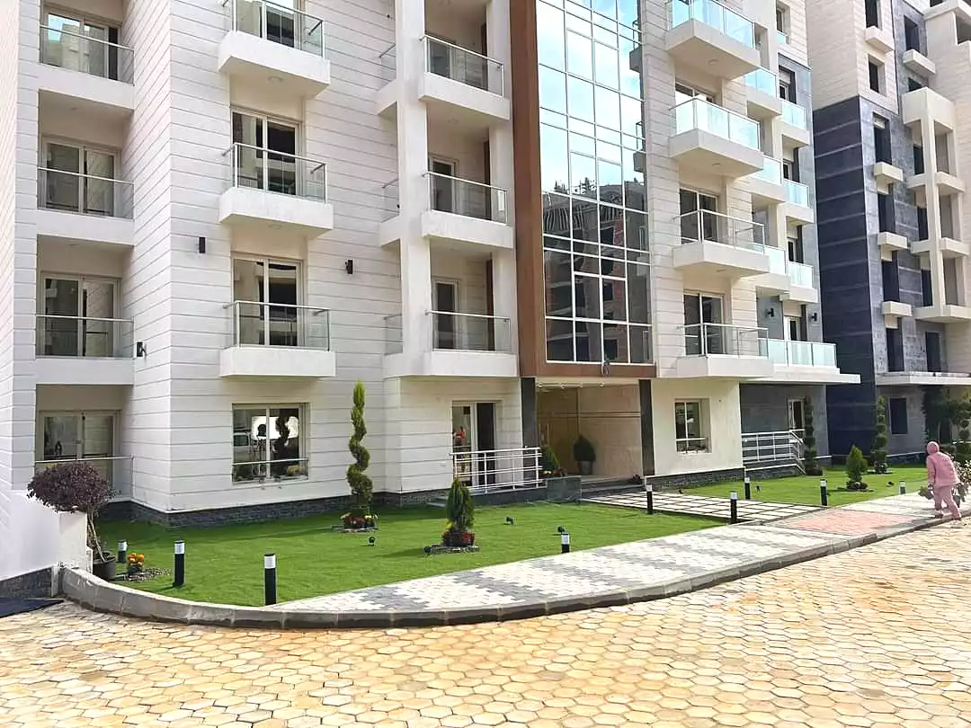 https://aqarmap.com.eg/ar/listing/7011537-for-sale-cairo-new-administrative-capital-r7-oia