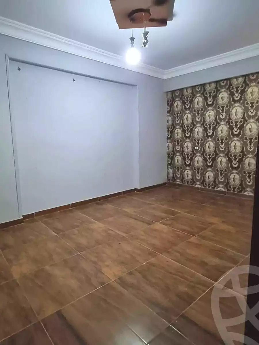 https://aqarmap.com.eg/en/listing/7011645-for-sale-alexandria-sydy-bshr-sydy-bshr-bhry