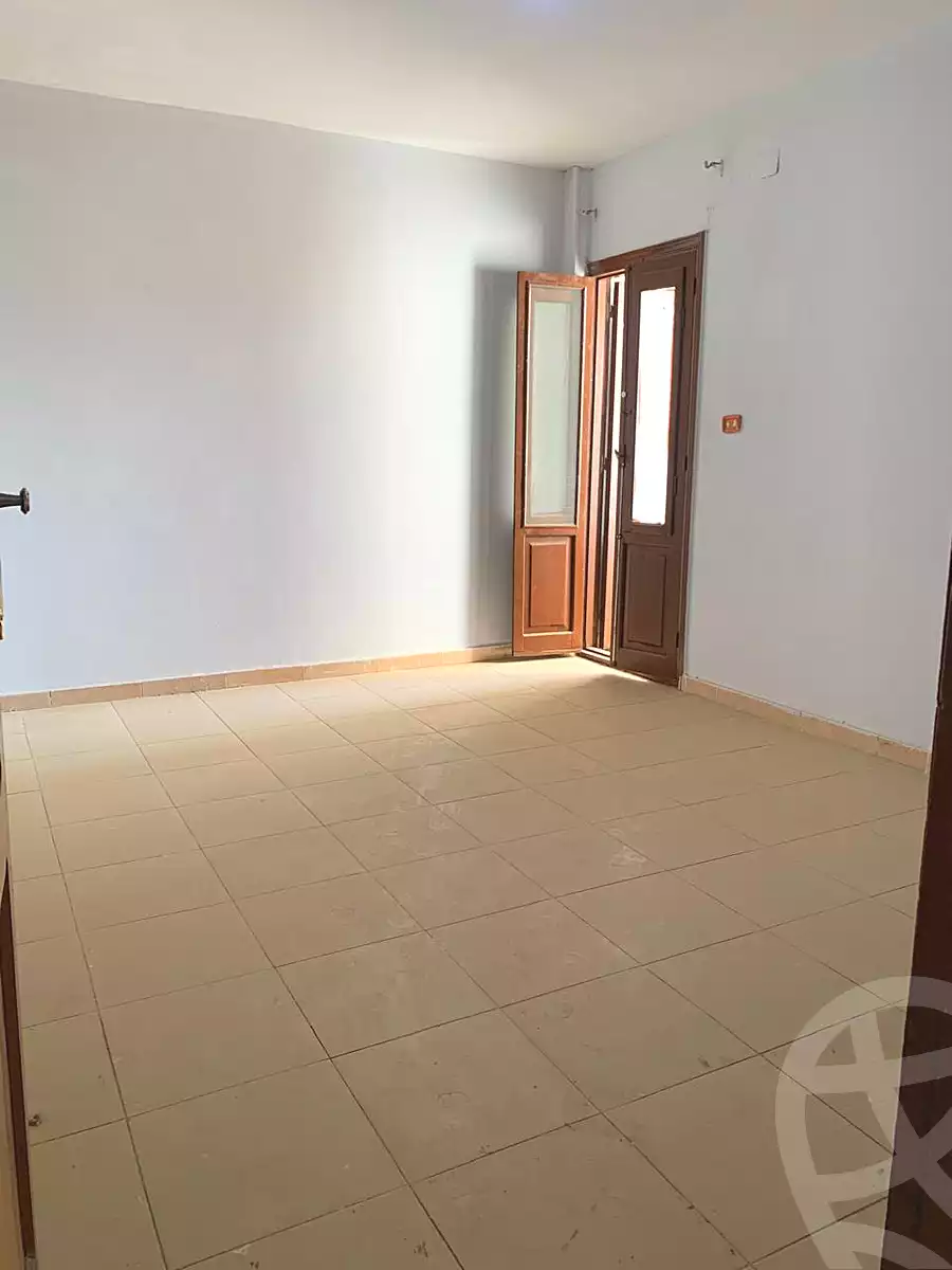 https://aqarmap.com.eg/ar/listing/7011898-for-rent-cairo-faisal-el-tawabeq-el-shaheed-ahmed-hamdy-st
