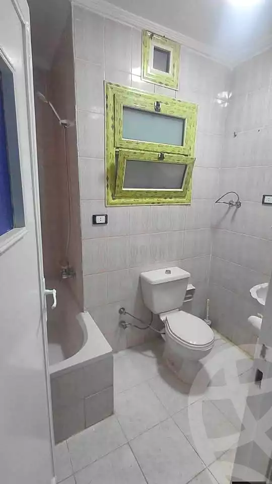 https://aqarmap.com.eg/ar/listing/7010859-for-sale-alexandria-sydy-bshr-sydy-bshr-bhry-el-fakharany-st