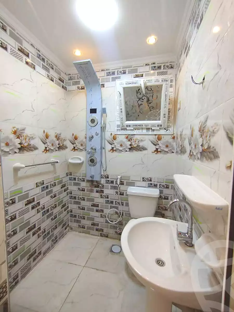 https://aqarmap.com.eg/ar/listing/7012444-for-sale-alexandria-al-agamy-lbytsh-bianchiii-street-11