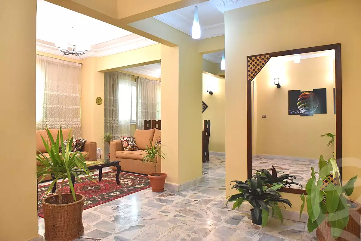 https://aqarmap.com.eg/ar/listing/7013509-for-rent-cairo-downtown-abdeen-mohammed-farid-st
