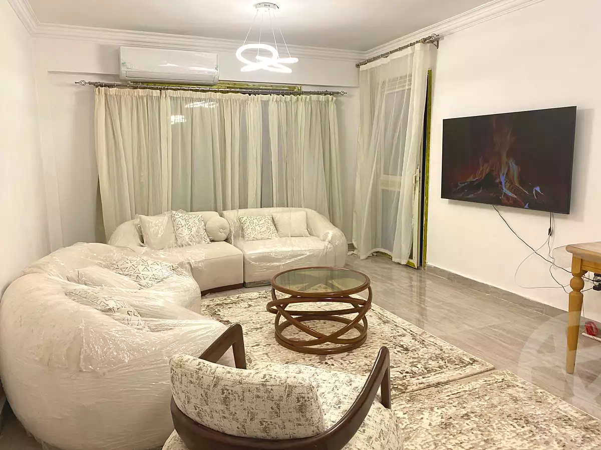 https://aqarmap.com.eg/ar/listing/7013885-for-rent-cairo-6th-of-october-compounds-jn-ktwbr