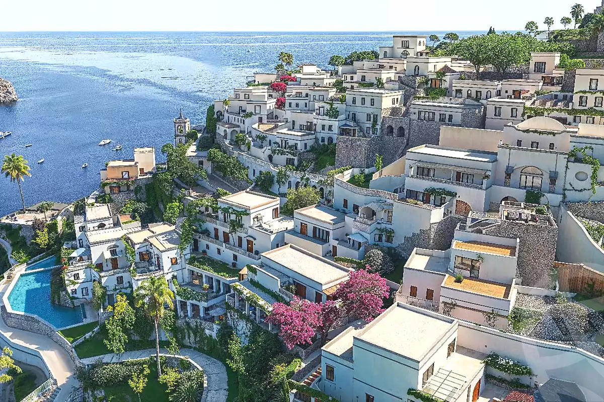 https://aqarmap.com.eg/ar/listing/7013900-for-sale-north-coast-resorts-south-med-resort-tmg