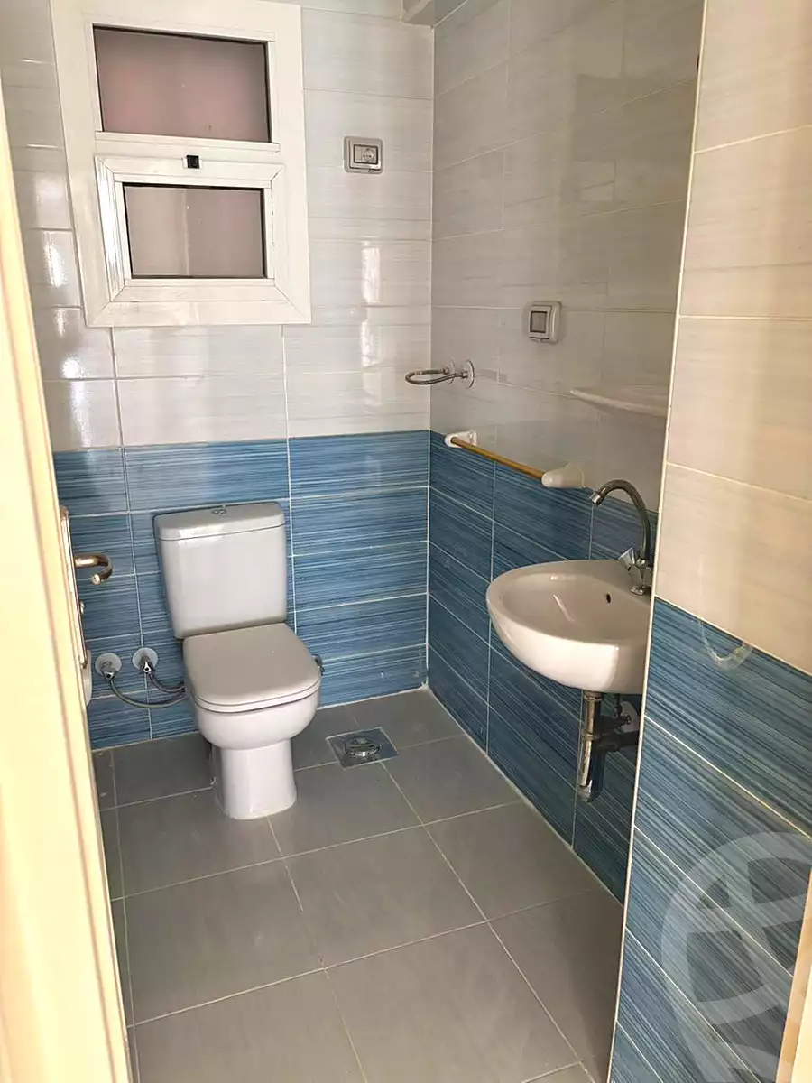 https://aqarmap.com.eg/ar/listing/7014710-for-rent-cairo-new-cairo-lrhb-city-phase-7