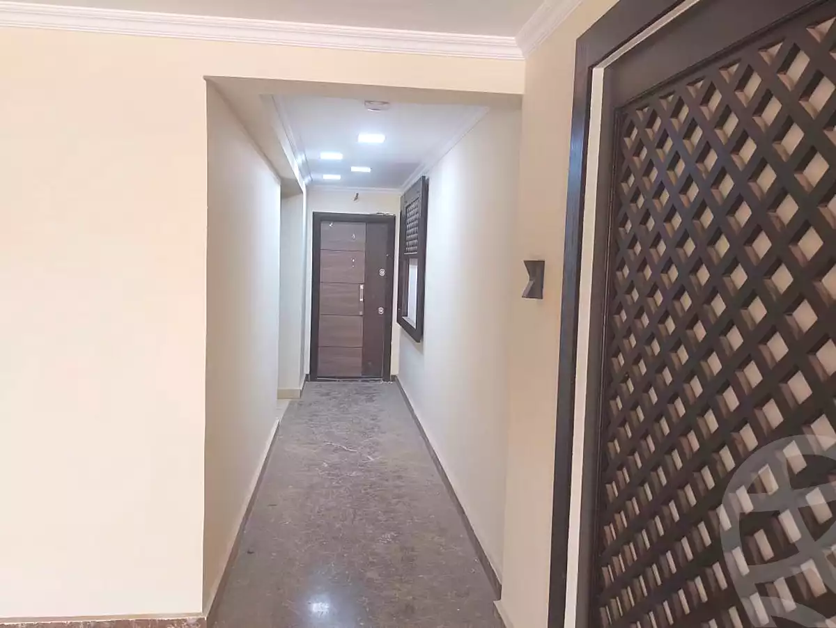 https://aqarmap.com.eg/ar/listing/7014784-for-sale-cairo-el-shorouk-compounds-maadi-view