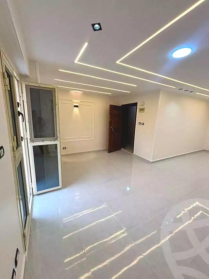 https://aqarmap.com.eg/ar/listing/7014921-for-sale-alexandria-sydy-bshr-sydy-bshr-bhry-amr-el-nogomy-st
