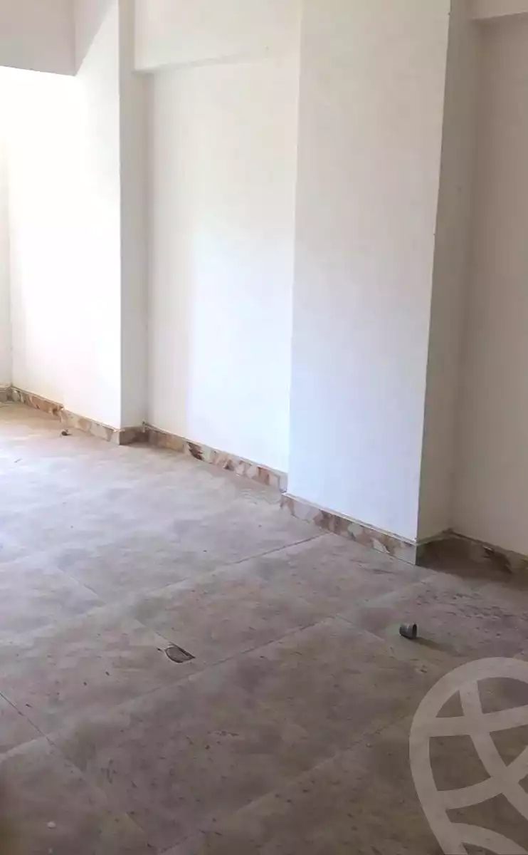 https://aqarmap.com.eg/ar/listing/7015040-for-sale-alexandria-al-agamy-lbytsh-bianchiii