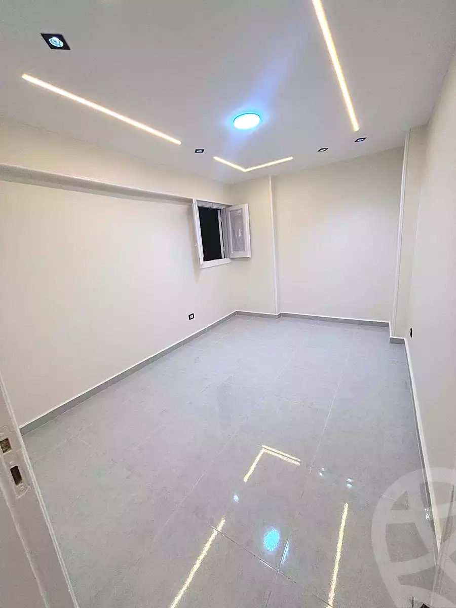 https://aqarmap.com.eg/ar/listing/7015323-for-sale-alexandria-sydy-bshr-sydy-bshr-bhry-amr-el-nogomy-st