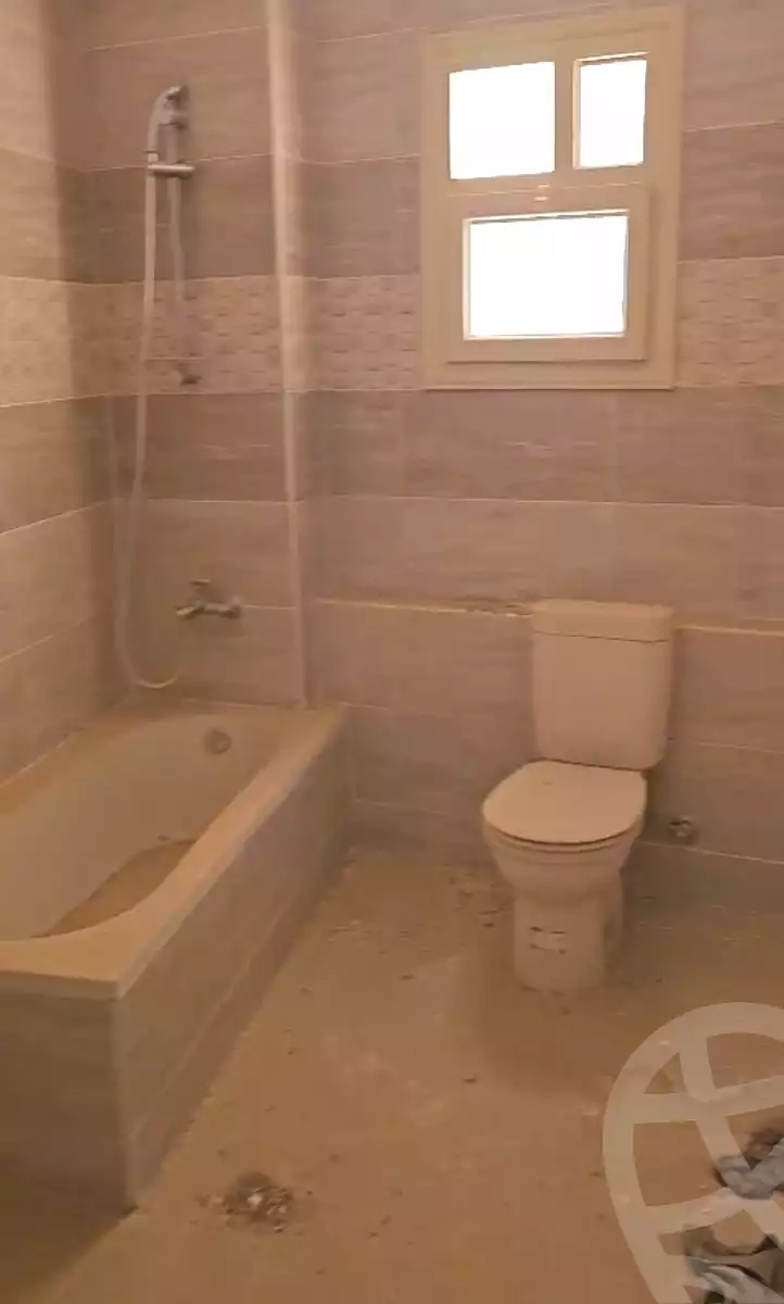 https://aqarmap.com.eg/en/listing/7015351-for-sale-ain-elsokhna-resorts-lsyryn-blm-bytsh