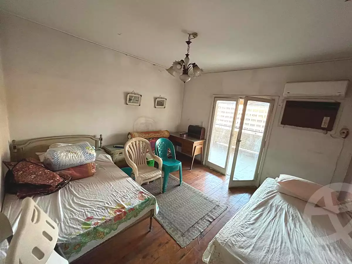 https://aqarmap.com.eg/ar/listing/7015549-for-sale-cairo-ljyz-shareaa-morad  charel degol