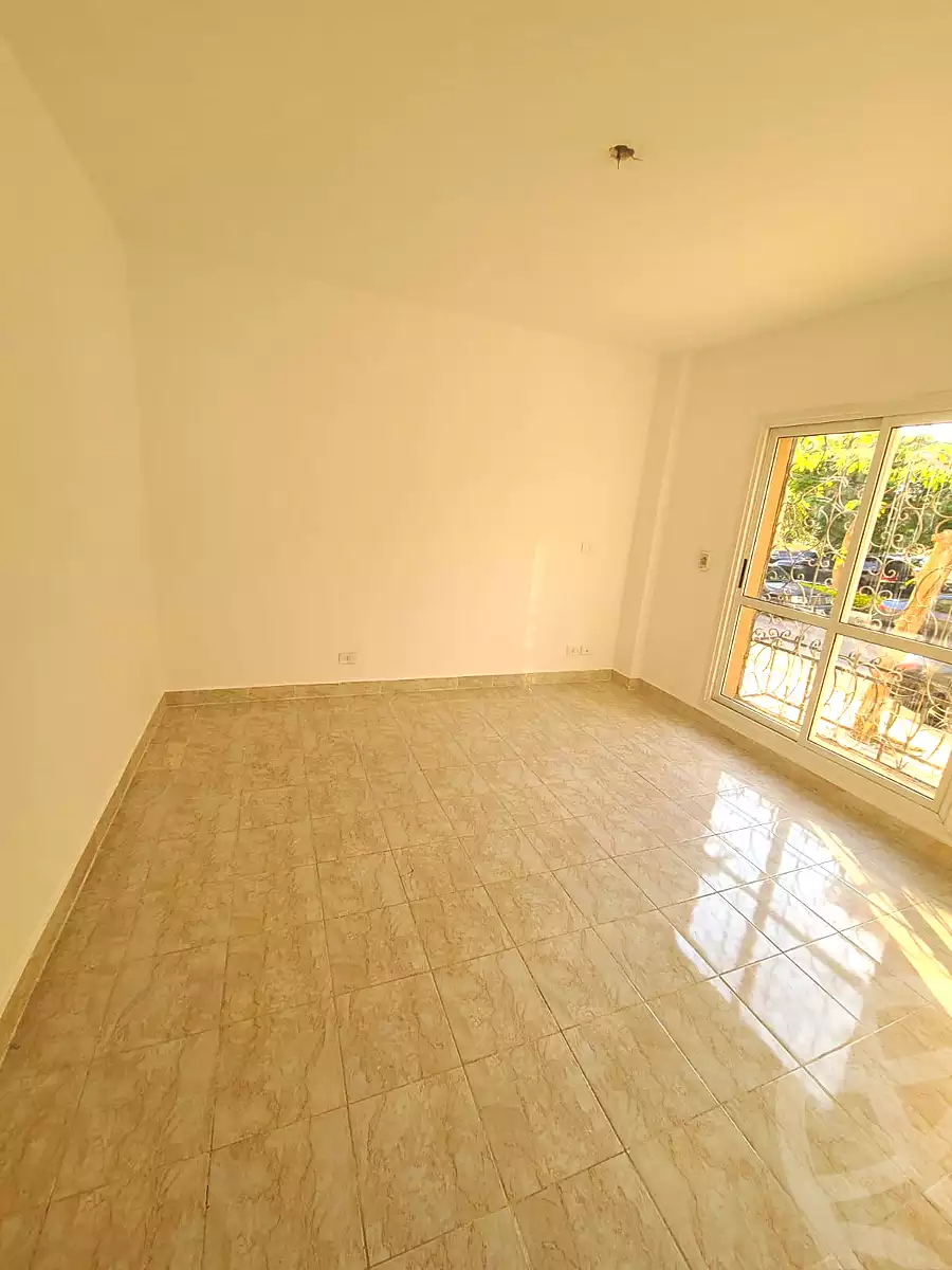 https://aqarmap.com.eg/ar/listing/7015694-for-rent-cairo-new-cairo-lrhb-city-phase-8