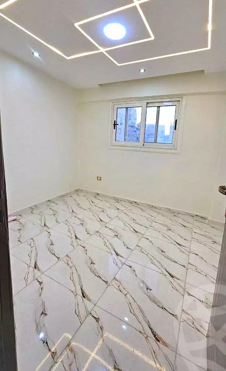 https://aqarmap.com.eg/ar/listing/7016215-for-sale-alexandria-sydy-bshr-sydy-bshr-bhry-shr-khld-bn-lwlyd