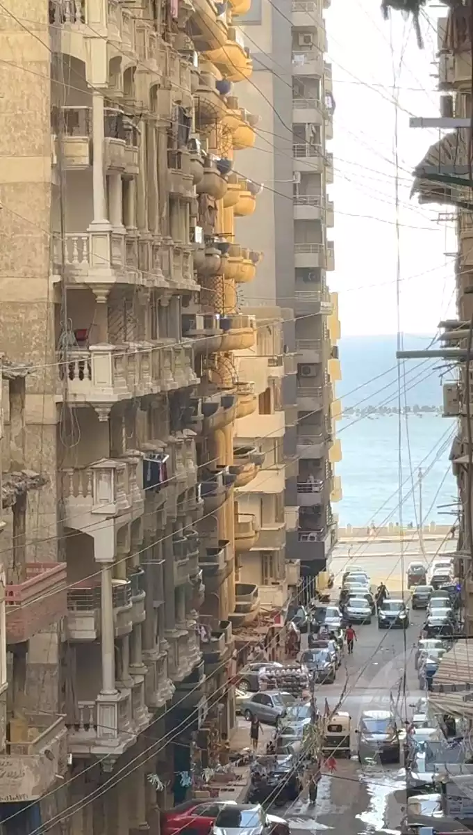 https://aqarmap.com.eg/ar/listing/7016261-for-sale-alexandria-sydy-bshr-sydy-bshr-bhry-street-15
