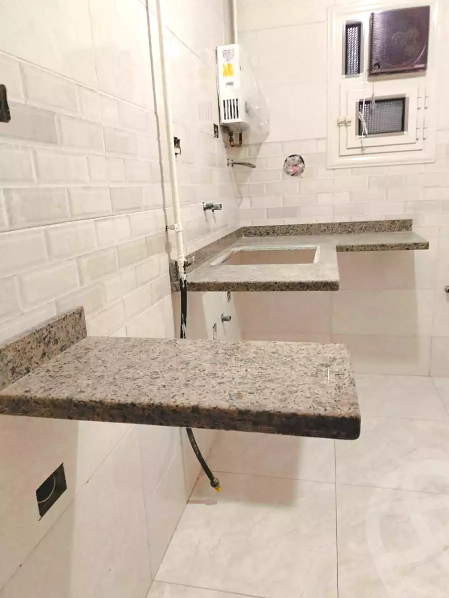 https://aqarmap.com.eg/ar/listing/7016455-for-sale-alexandria-al-agamy-el-hanouvel